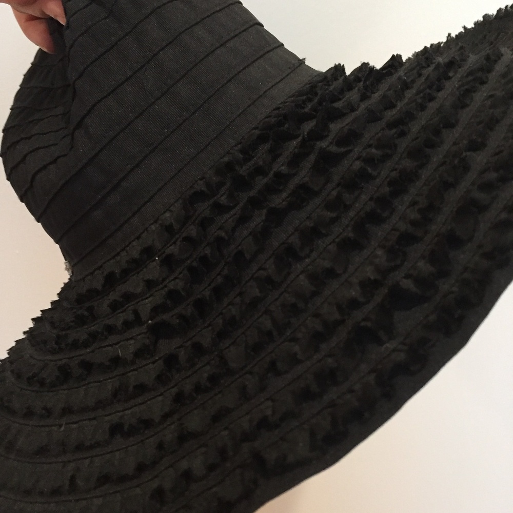 Beautiful Ruffled Black Sun Hat